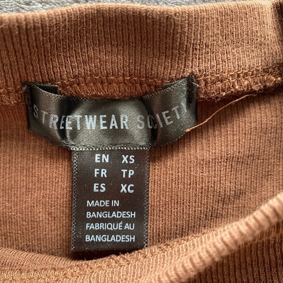 Brown t-shirt - Picture 2 of 3